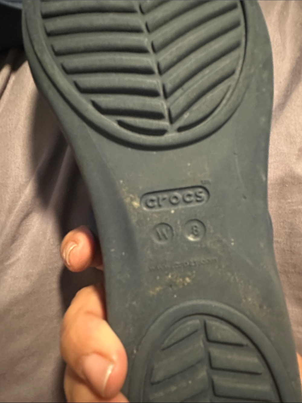 Crocks size 8 flip flops - Picture 3 of 3